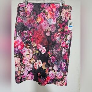 NWT ECI New York Woman's Skirt Size XL Fuschia/Floral sheer/Embroidered